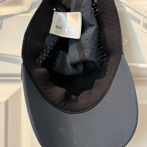 On Running Blue Women's Cap - Picture 8 of 8